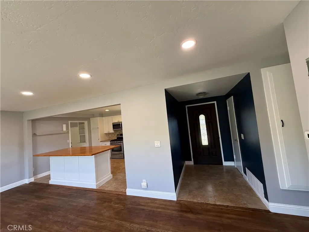 4561 Mimosa Drive, Yorba Linda, California 92886 home-pic-14